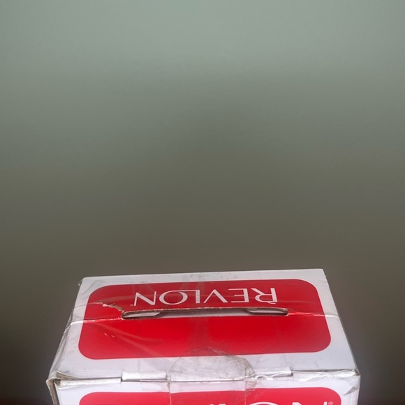 Revlon Hair Styling Tool Box - Picture 4 of 5